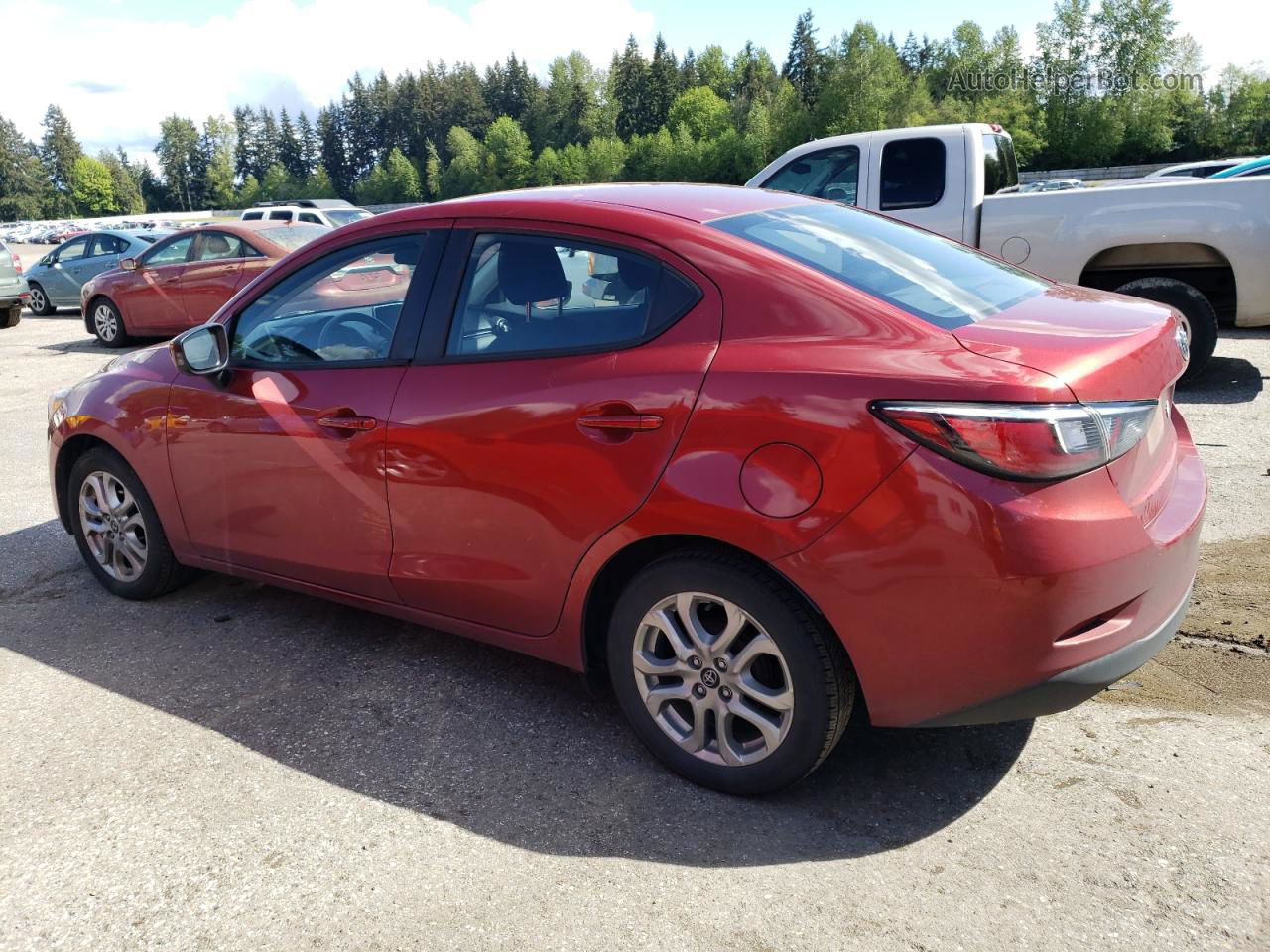 2018 Toyota Yaris Ia  Red vin: 3MYDLBYV8JY310023