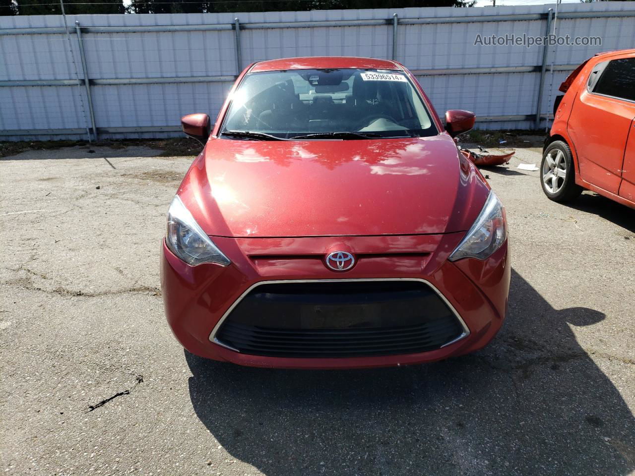 2018 Toyota Yaris Ia  Red vin: 3MYDLBYV8JY310023