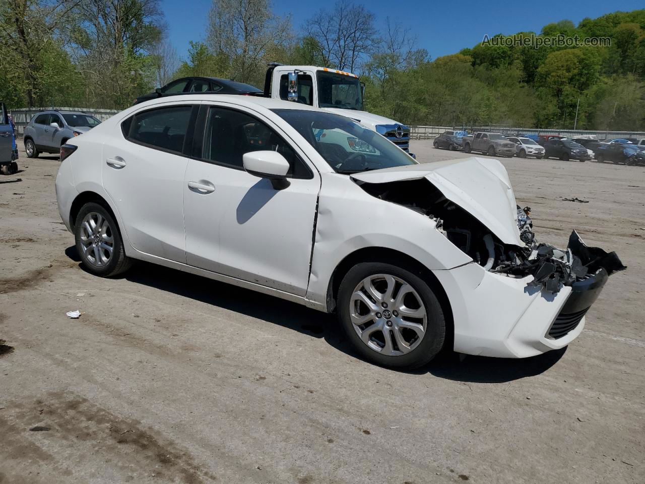 2018 Toyota Yaris Ia  White vin: 3MYDLBYV8JY320681