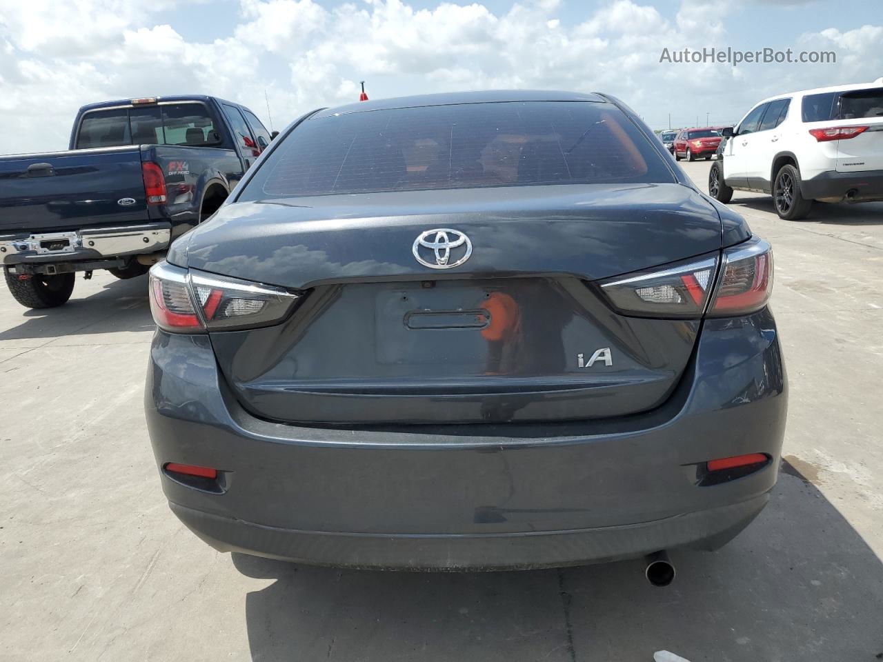 2018 Toyota Yaris Ia  Gray vin: 3MYDLBYV8JY332541