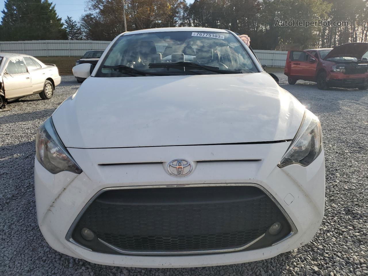 2019 Toyota Yaris L White vin: 3MYDLBYV8KY506688