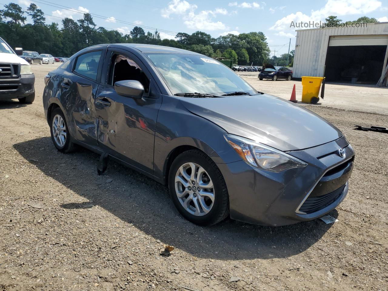 2018 Toyota Yaris Ia  Угольный vin: 3MYDLBYV9JY314159