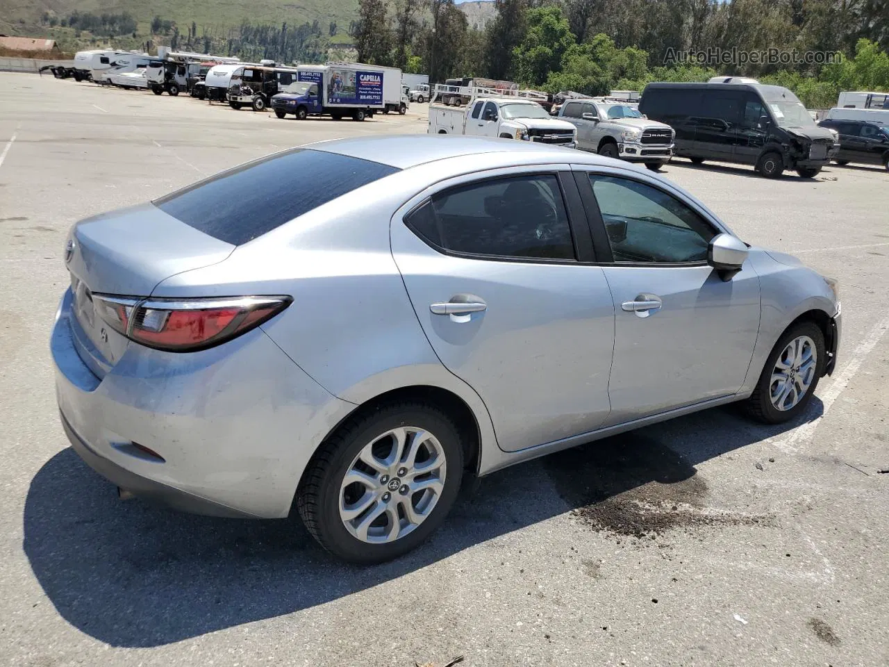 2018 Toyota Yaris Ia  Silver vin: 3MYDLBYV9JY332340