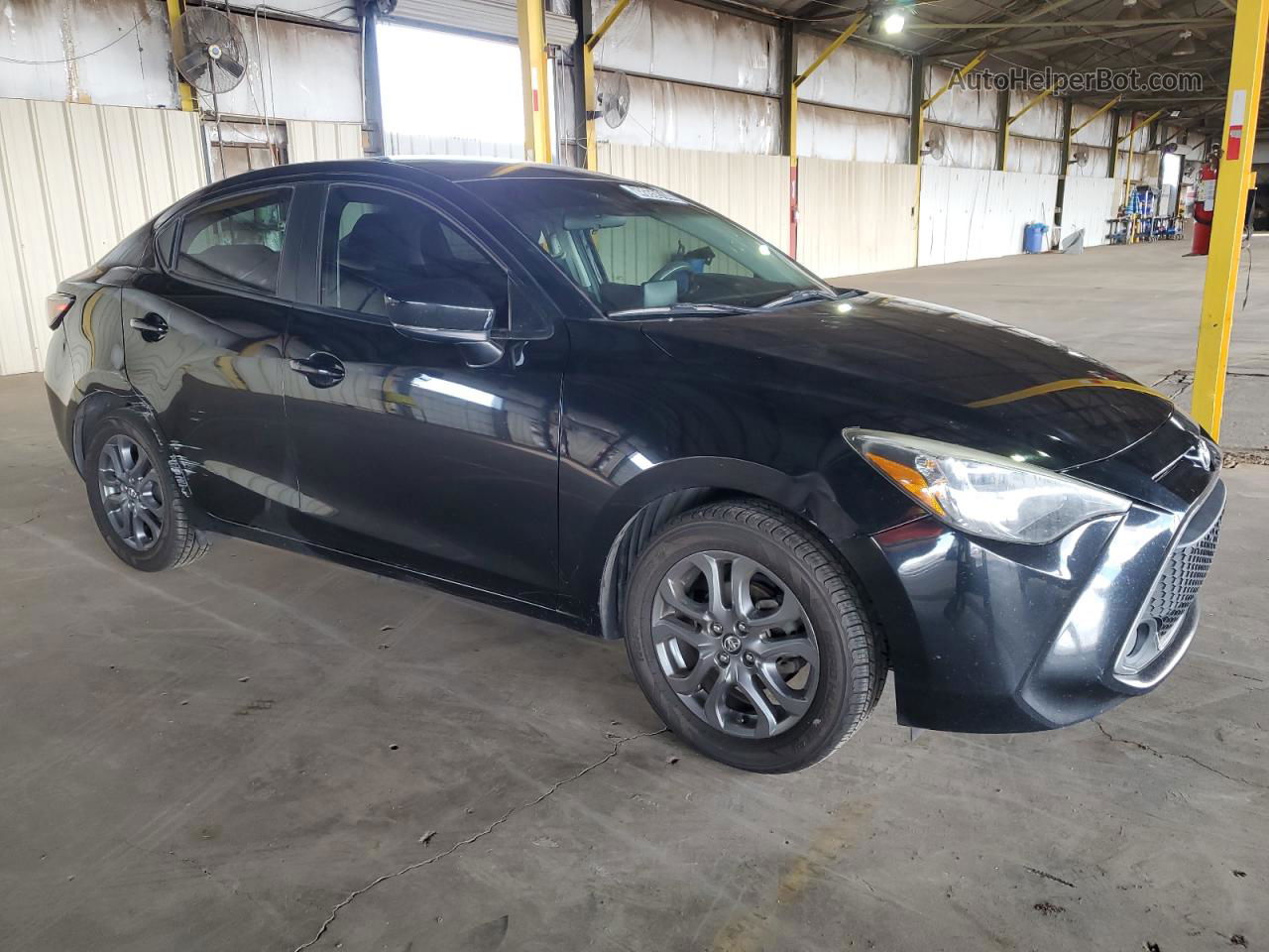 2019 Toyota Yaris L Black vin: 3MYDLBYV9KY500169