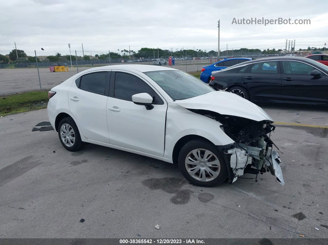 2019 Toyota Yaris L White vin: 3MYDLBYV9KY504819