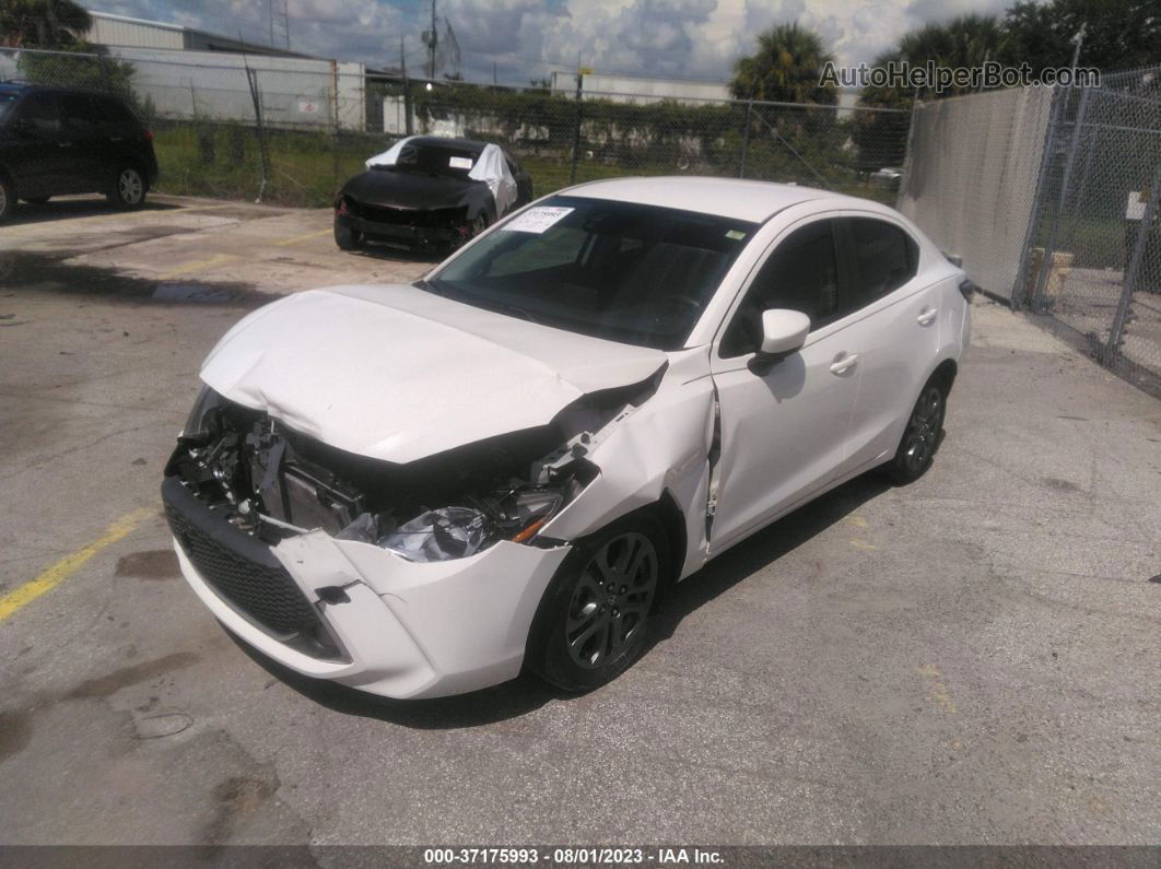 2019 Toyota Yaris Sedan Le White vin: 3MYDLBYV9KY526657