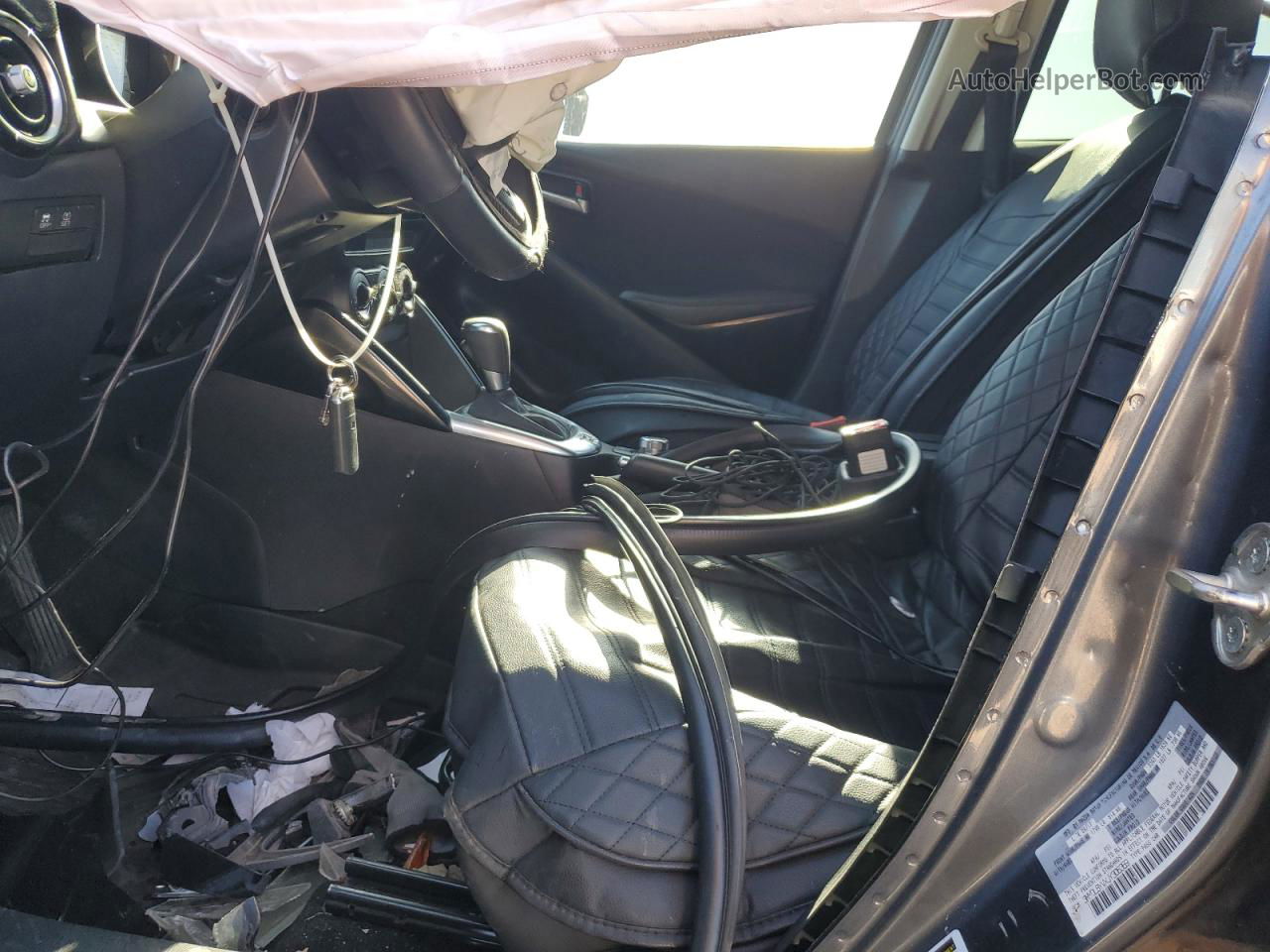 2018 Toyota Yaris Ia  Gray vin: 3MYDLBYVXJY306359