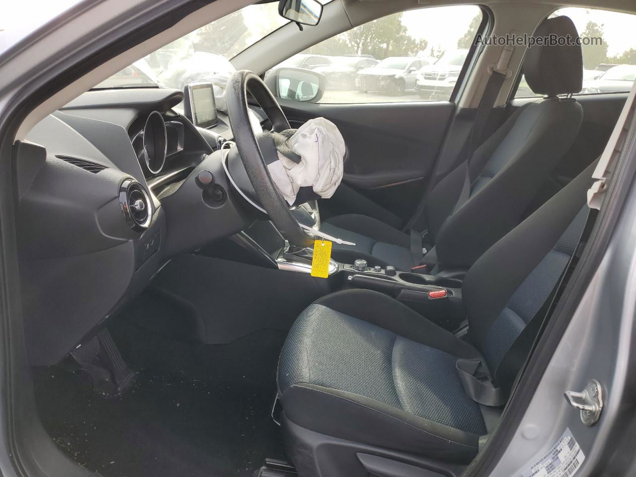 2018 Toyota Yaris Ia  Silver vin: 3MYDLBYVXJY306801