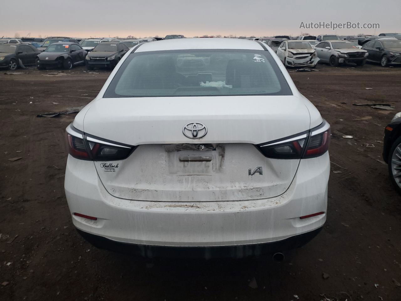 2018 Toyota Yaris Ia  White vin: 3MYDLBYVXJY309813