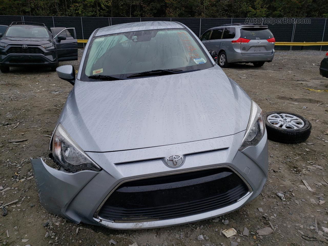 2018 Toyota Yaris Ia  Silver vin: 3MYDLBYVXJY313067