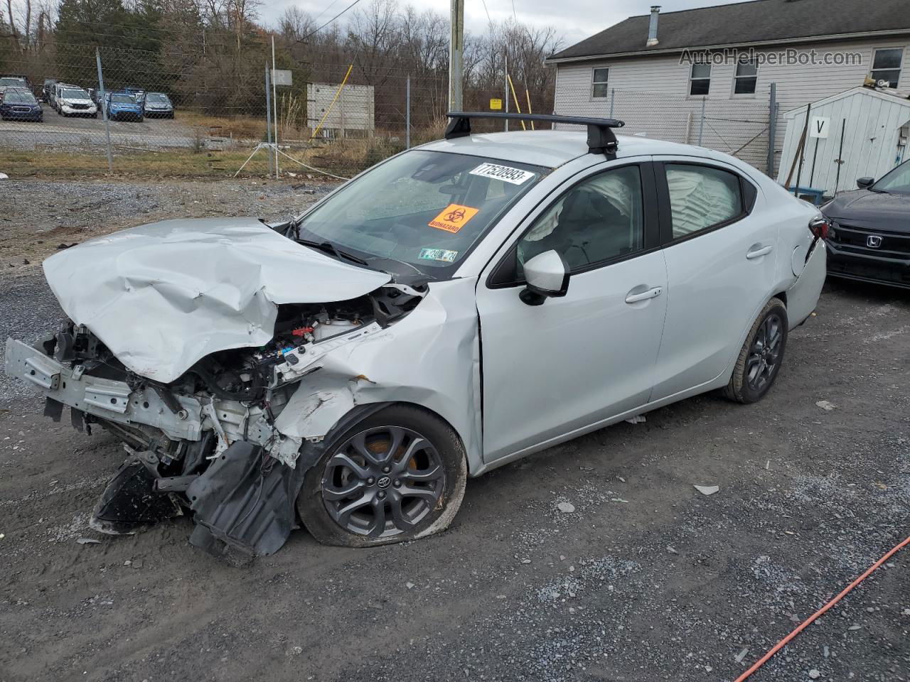 2019 Toyota Yaris L Silver vin: 3MYDLBYVXKY523167