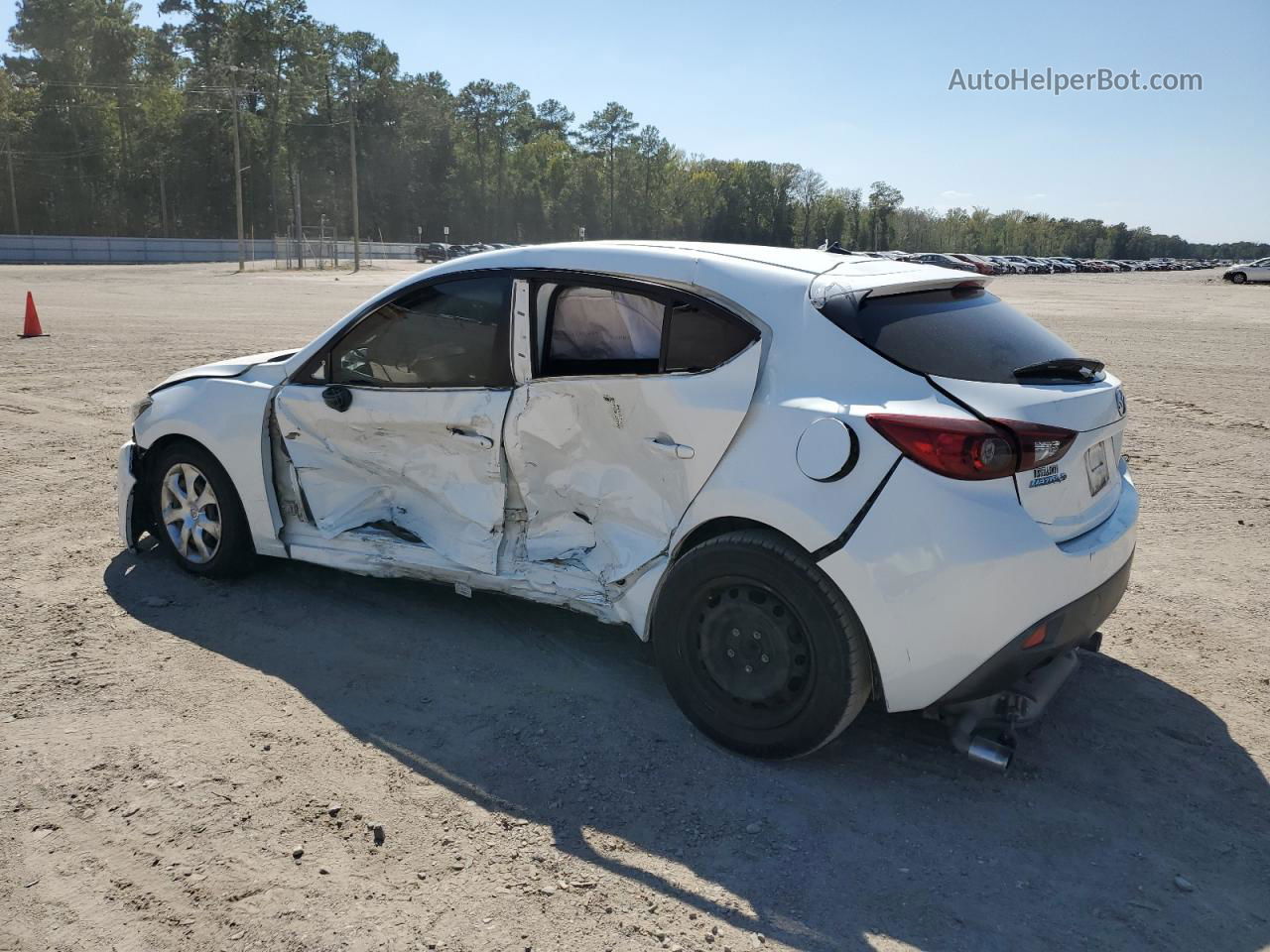 2015 Mazda 3 Sport White vin: 3MZBM1K77FM234653