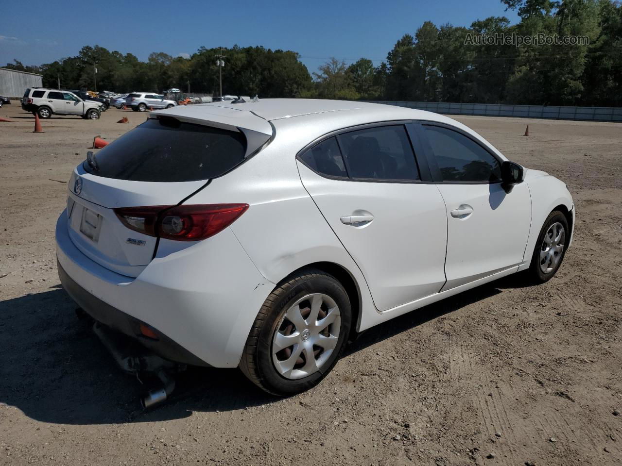 2015 Mazda 3 Sport White vin: 3MZBM1K77FM234653