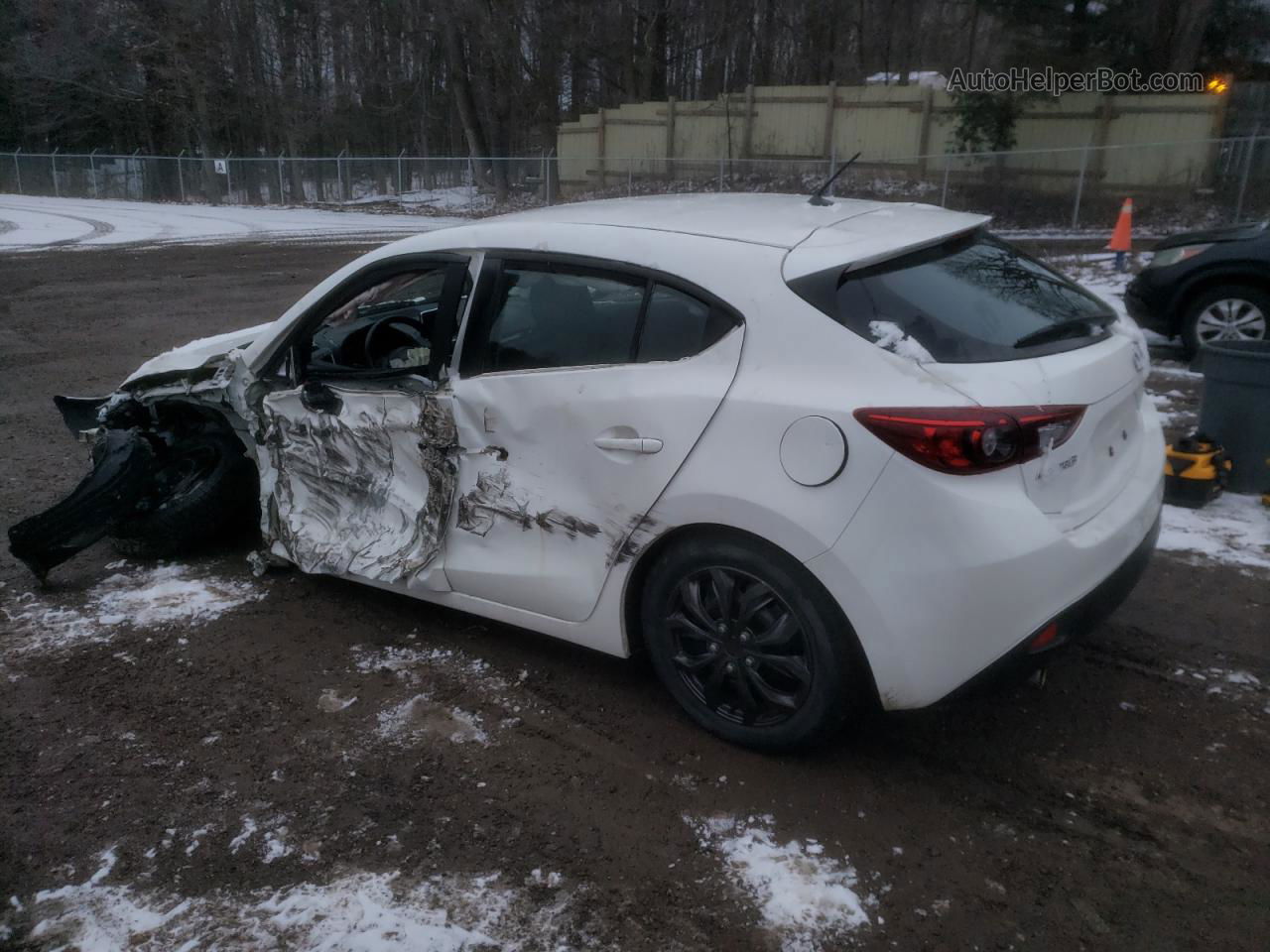 2015 Mazda 3 Touring White vin: 3MZBM1L71FM175551