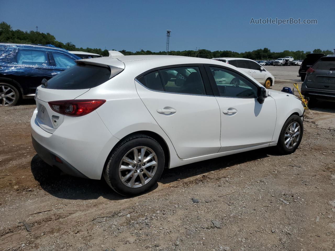 2016 Mazda 3 Touring White vin: 3MZBM1M74GM243924