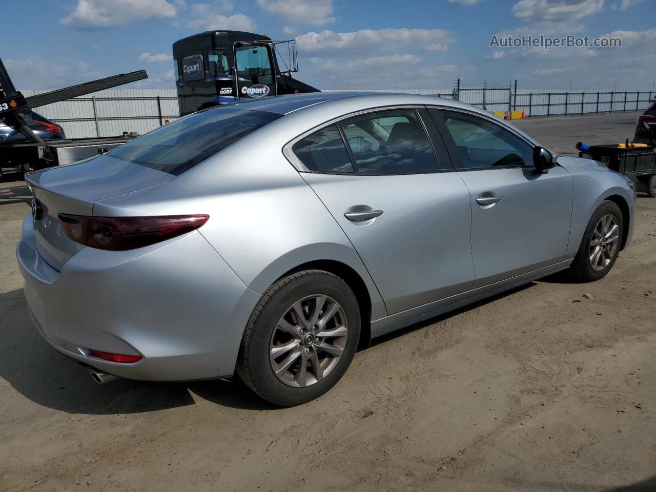 2021 Mazda 3  Серебряный vin: 3MZBPAA77MM203618