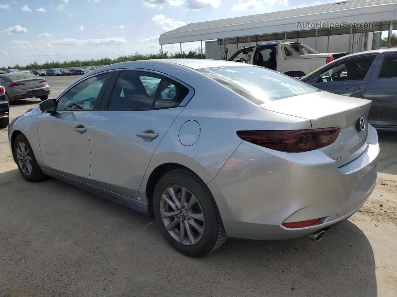 2021 Mazda 3  Silver vin: 3MZBPAA77MM203618