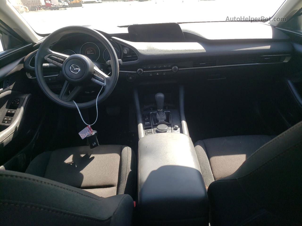 2021 Mazda 3  Белый vin: 3MZBPAAL8MM204337