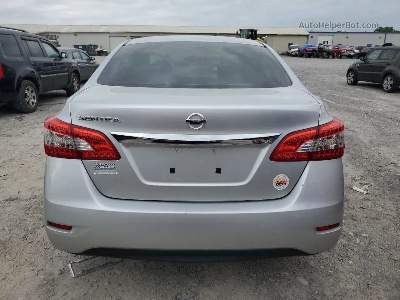 2015 Nissan Sentra S Серебряный vin: 3N1AB7AP0FY282824