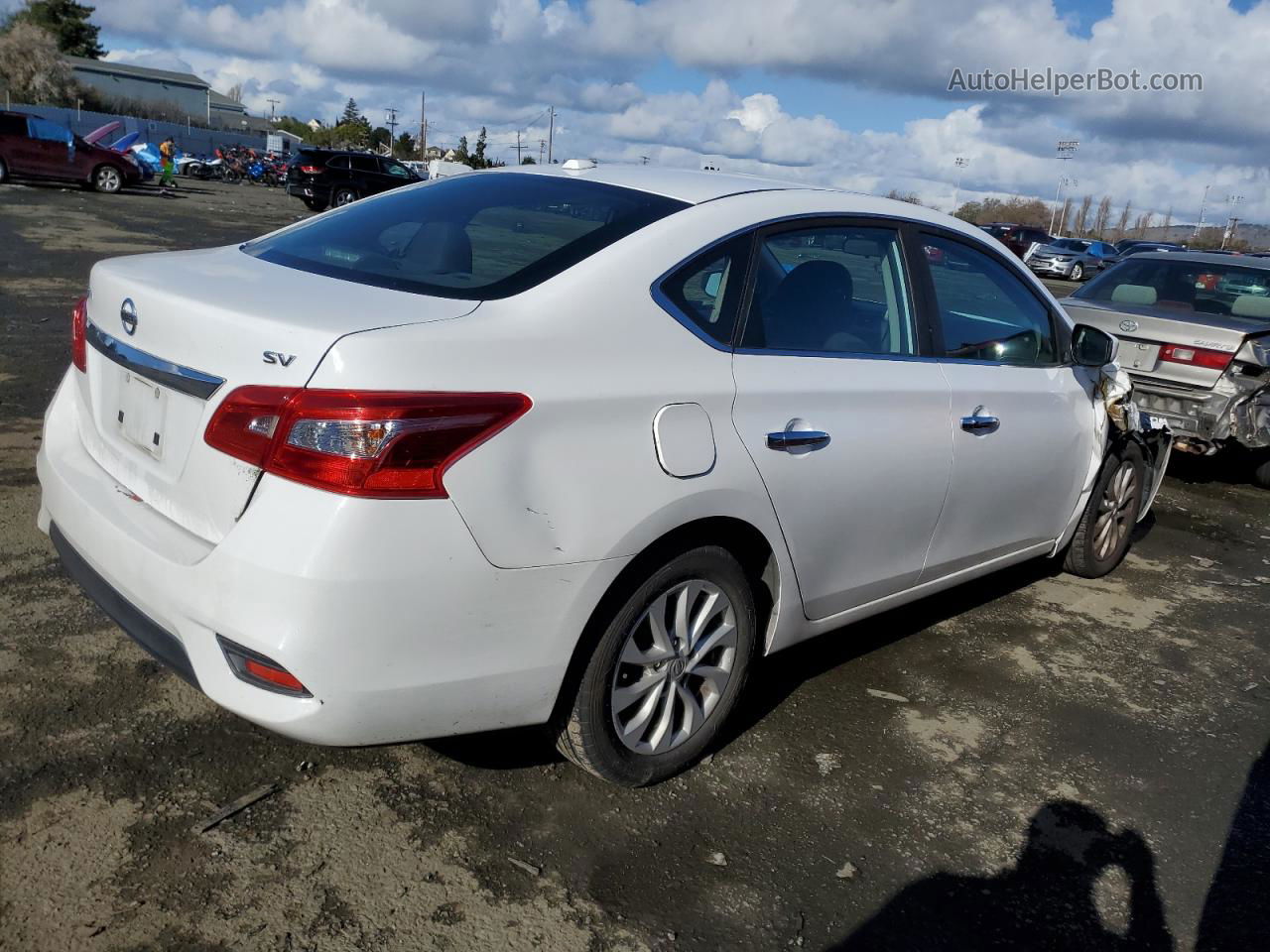 2018 Nissan Sentra S White vin: 3N1AB7AP0JL627582