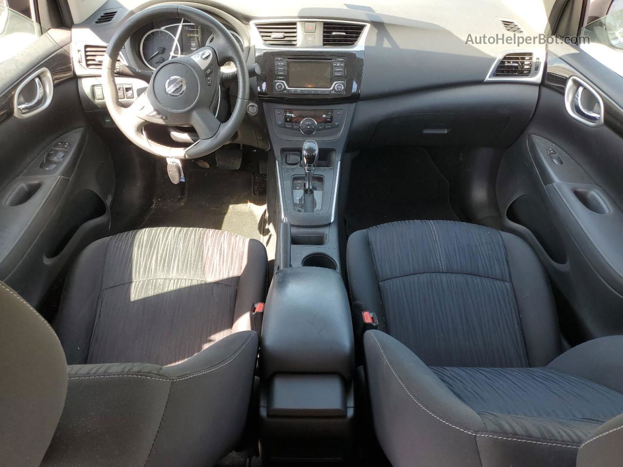 2018 Nissan Sentra S Серебряный vin: 3N1AB7AP0JY227248