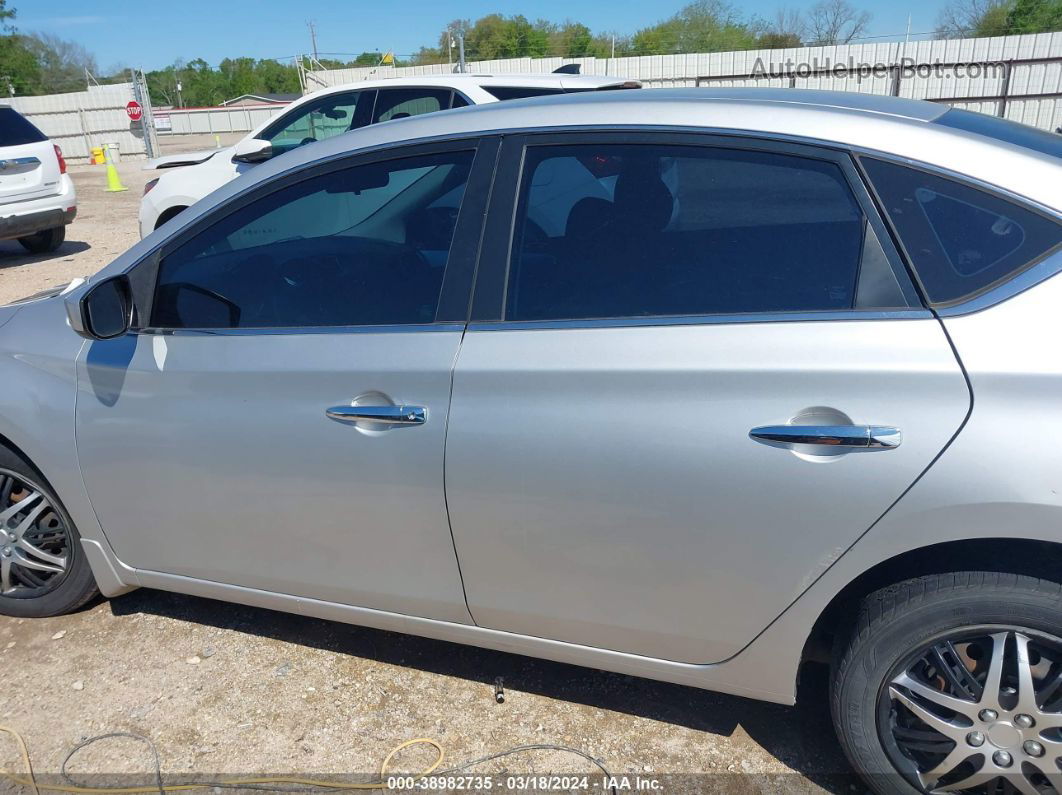 2018 Nissan Sentra S Серебряный vin: 3N1AB7AP0JY324076