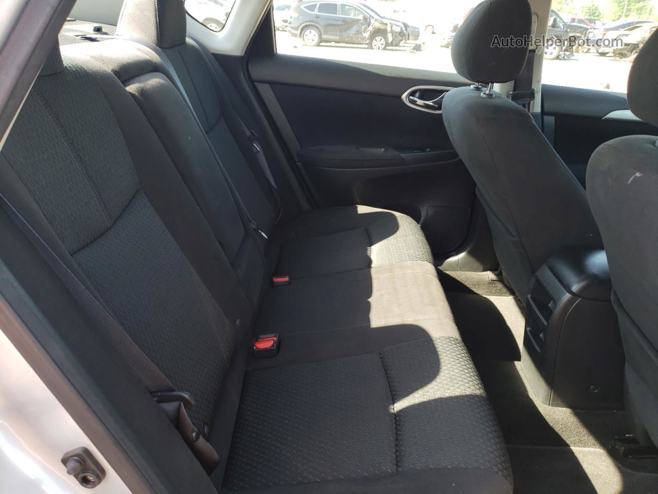 2014 Nissan Sentra S Серебряный vin: 3N1AB7AP1EY259180