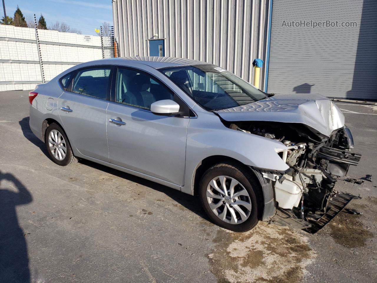 2018 Nissan Sentra S Серебряный vin: 3N1AB7AP1JL648330