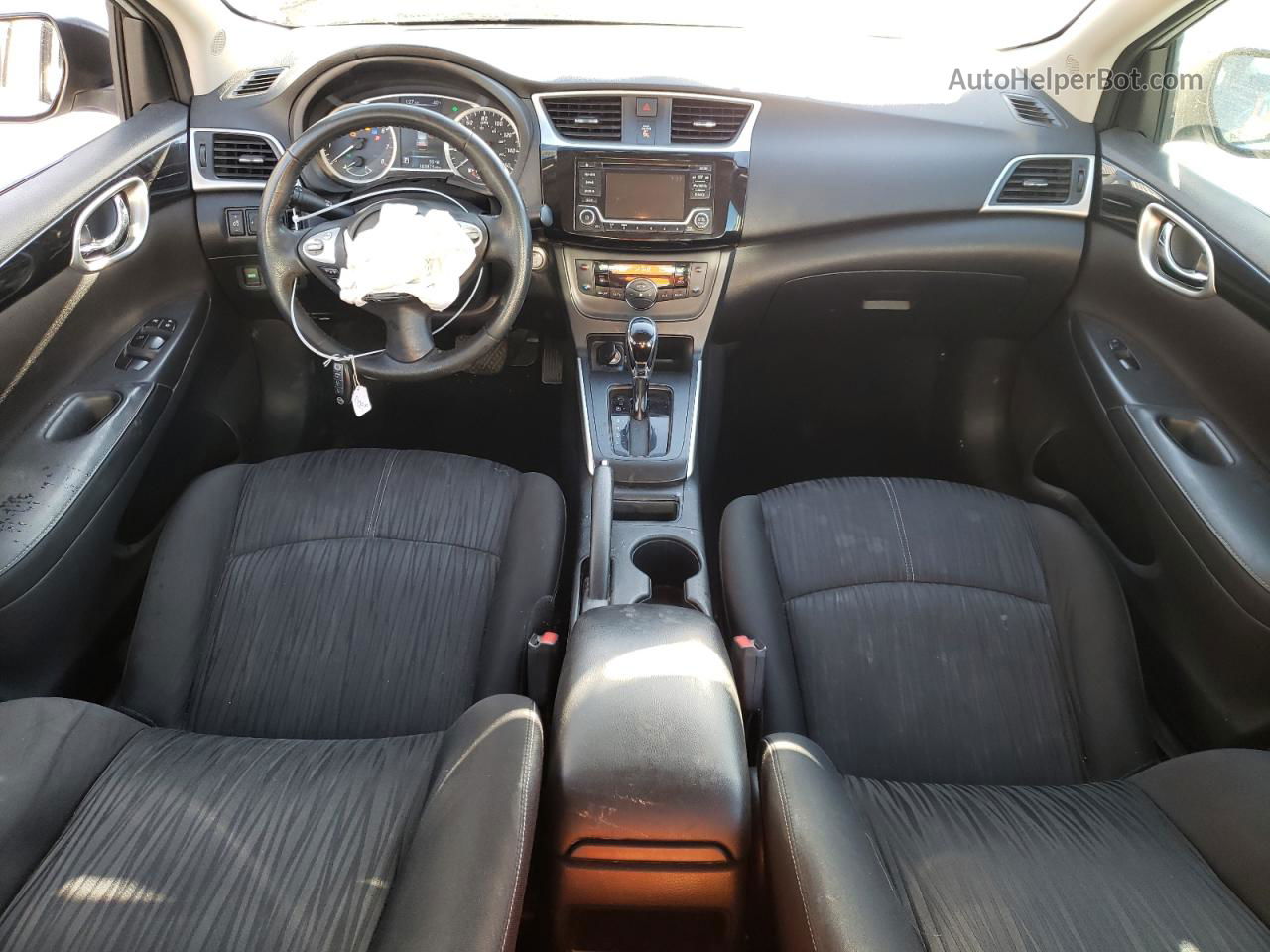 2018 Nissan Sentra S Серебряный vin: 3N1AB7AP1JL648330