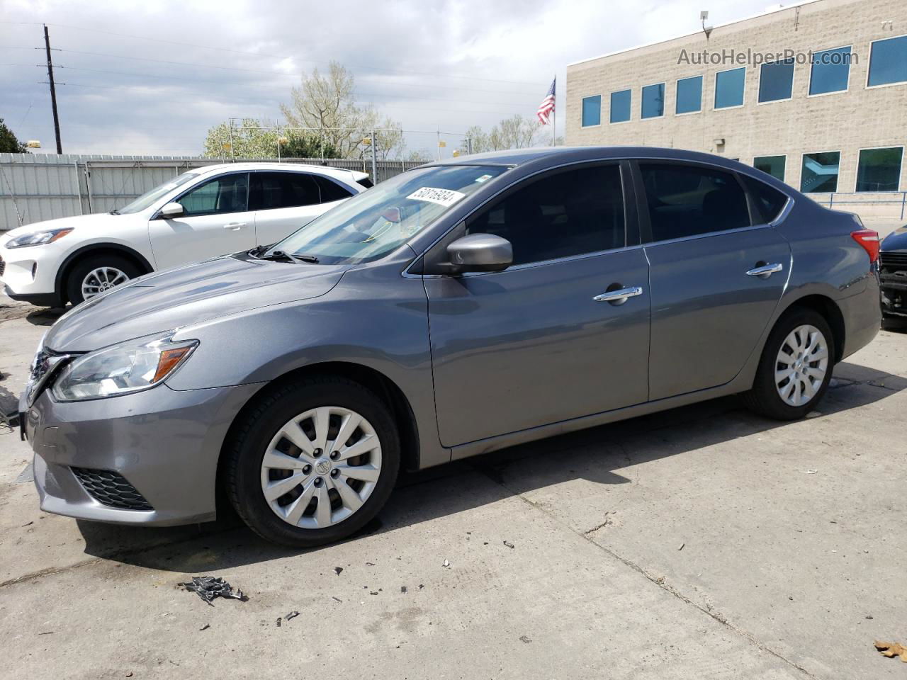 2018 Nissan Sentra S Серый vin: 3N1AB7AP1JY273882