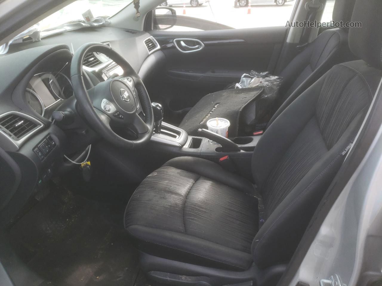 2018 Nissan Sentra S Серебряный vin: 3N1AB7AP1JY309747