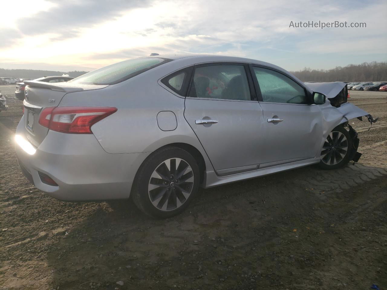 2018 Nissan Sentra S Серебряный vin: 3N1AB7AP1JY336916