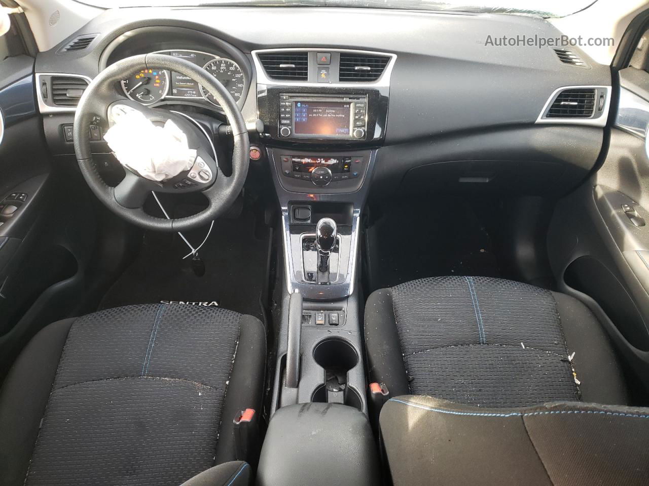 2018 Nissan Sentra S Серебряный vin: 3N1AB7AP1JY336916