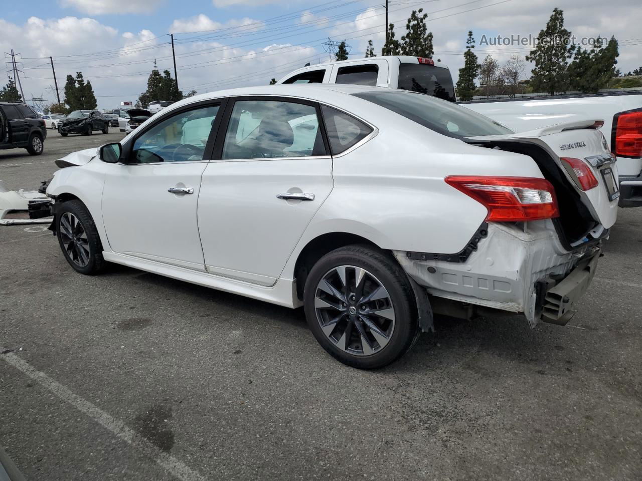 2018 Nissan Sentra S White vin: 3N1AB7AP1JY346961