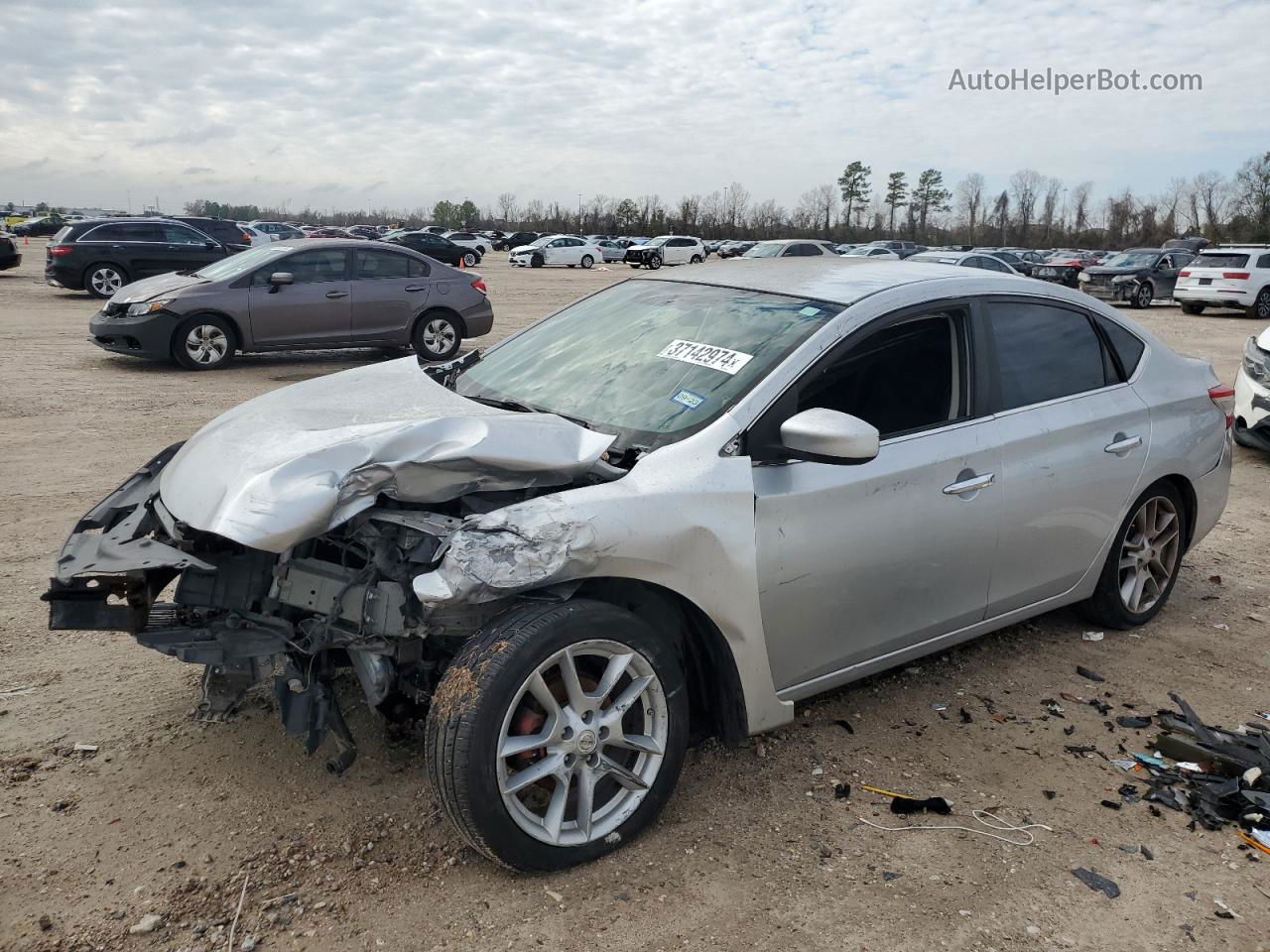 2014 Nissan Sentra S Серебряный vin: 3N1AB7AP2EY207525