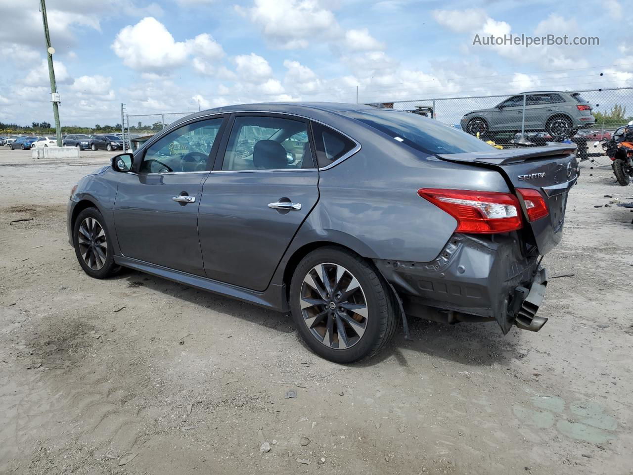 2018 Nissan Sentra S Серебряный vin: 3N1AB7AP3JY241905