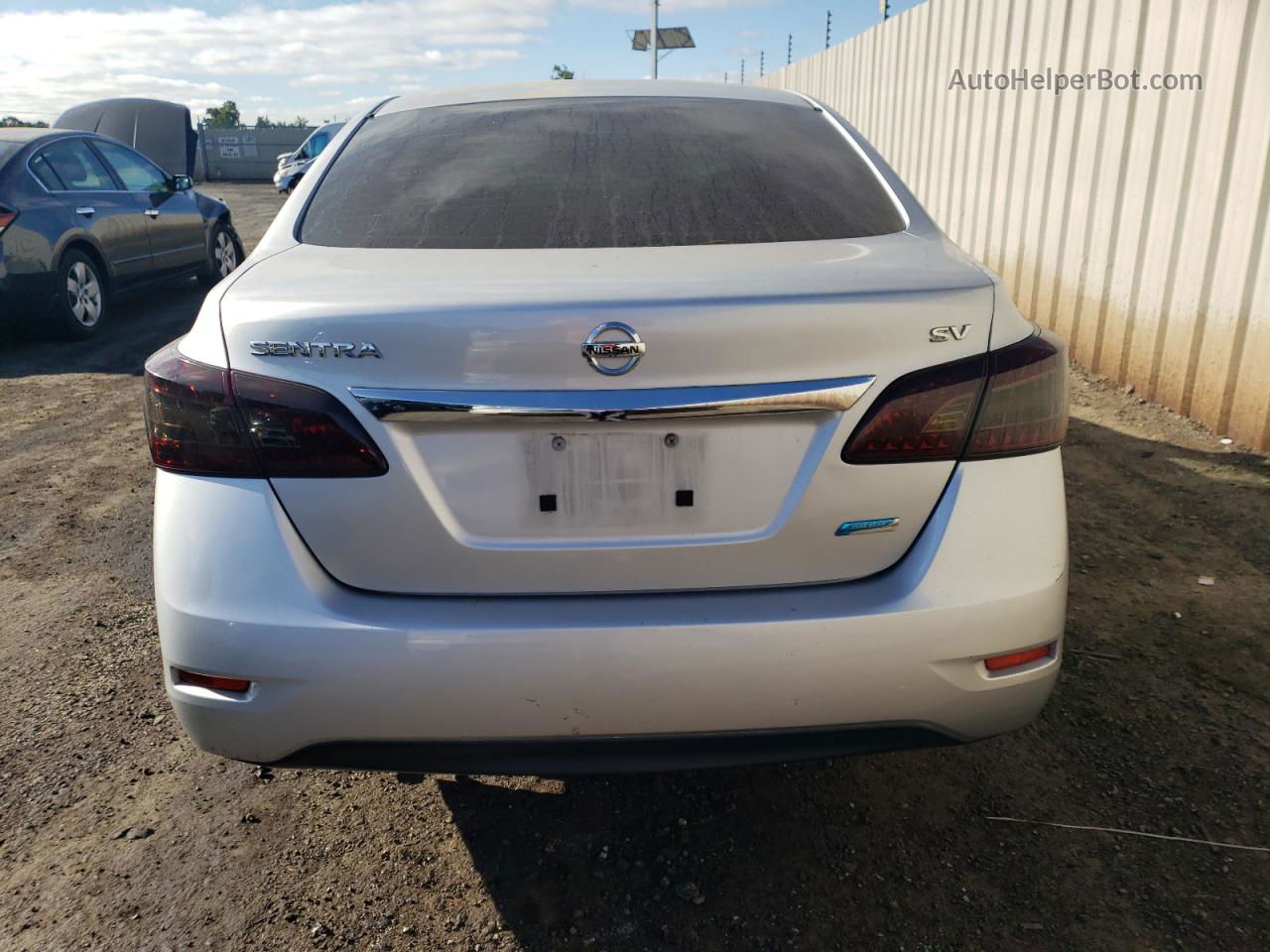 2014 Nissan Sentra S Серебряный vin: 3N1AB7AP4EY239246