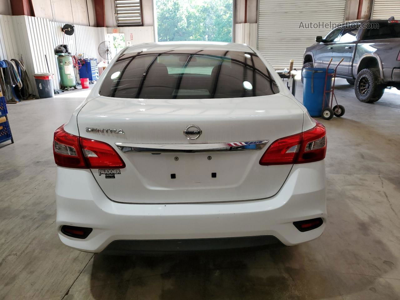 2018 Nissan Sentra S White vin: 3N1AB7AP4JY282446