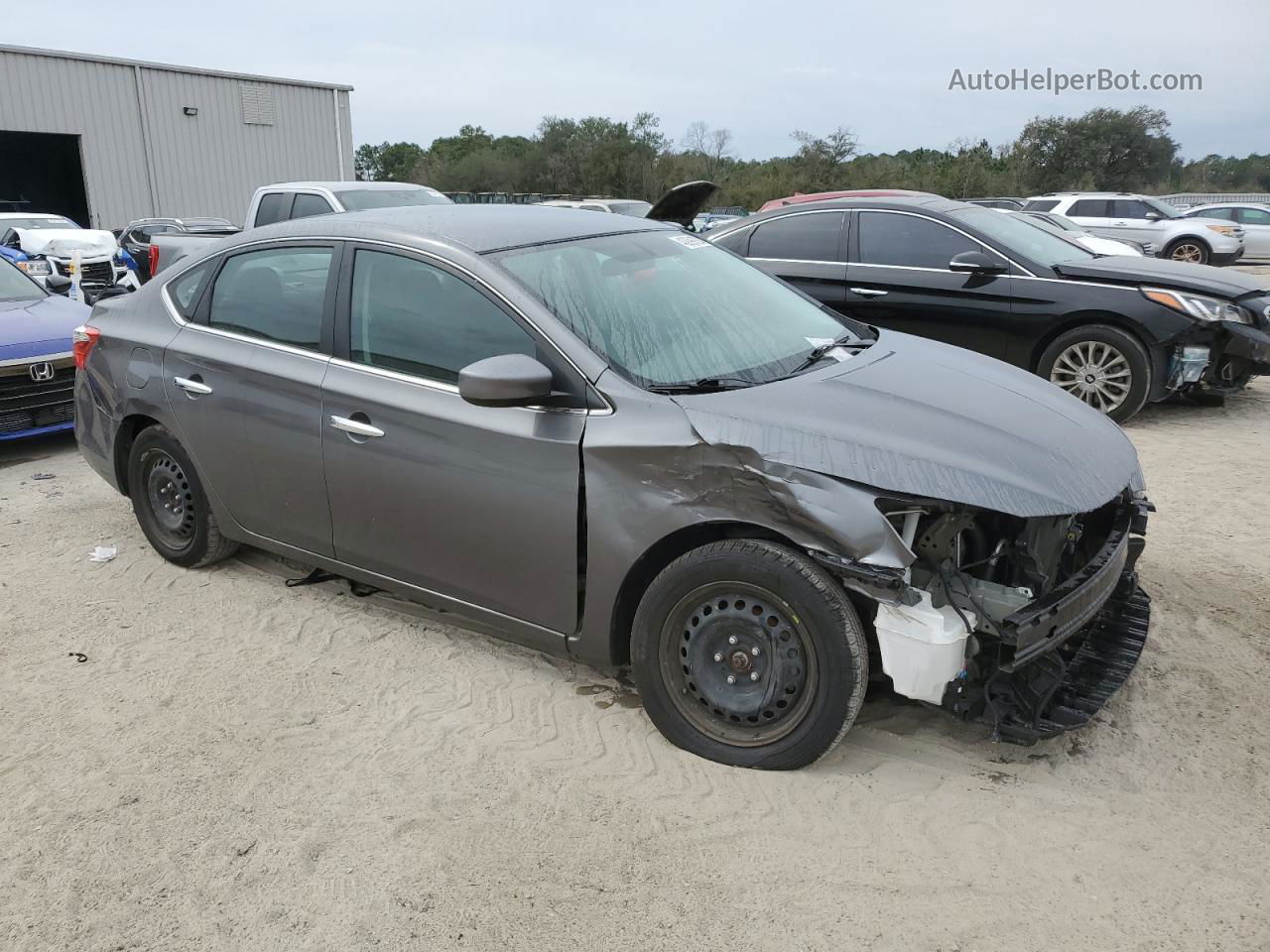 2018 Nissan Sentra S Серебряный vin: 3N1AB7AP4JY328549