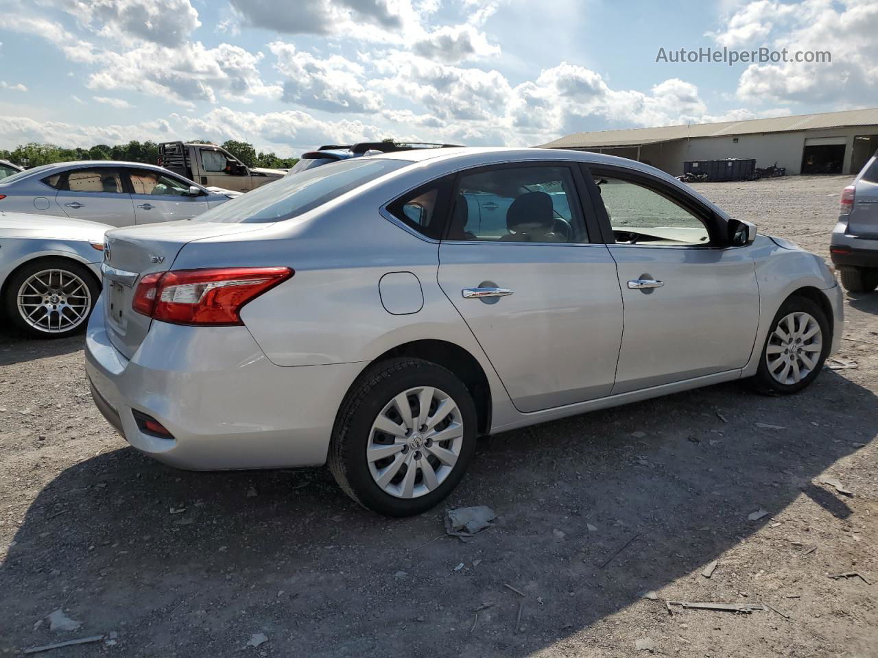 2016 Nissan Sentra S Серебряный vin: 3N1AB7AP5GY222572