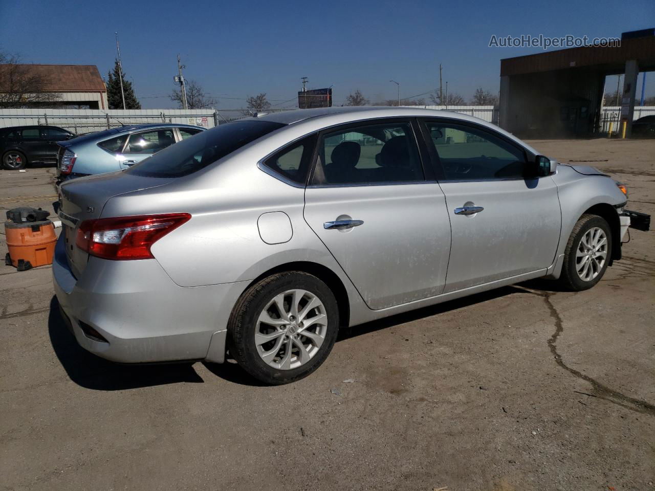 2018 Nissan Sentra S Серебряный vin: 3N1AB7AP5JL621454