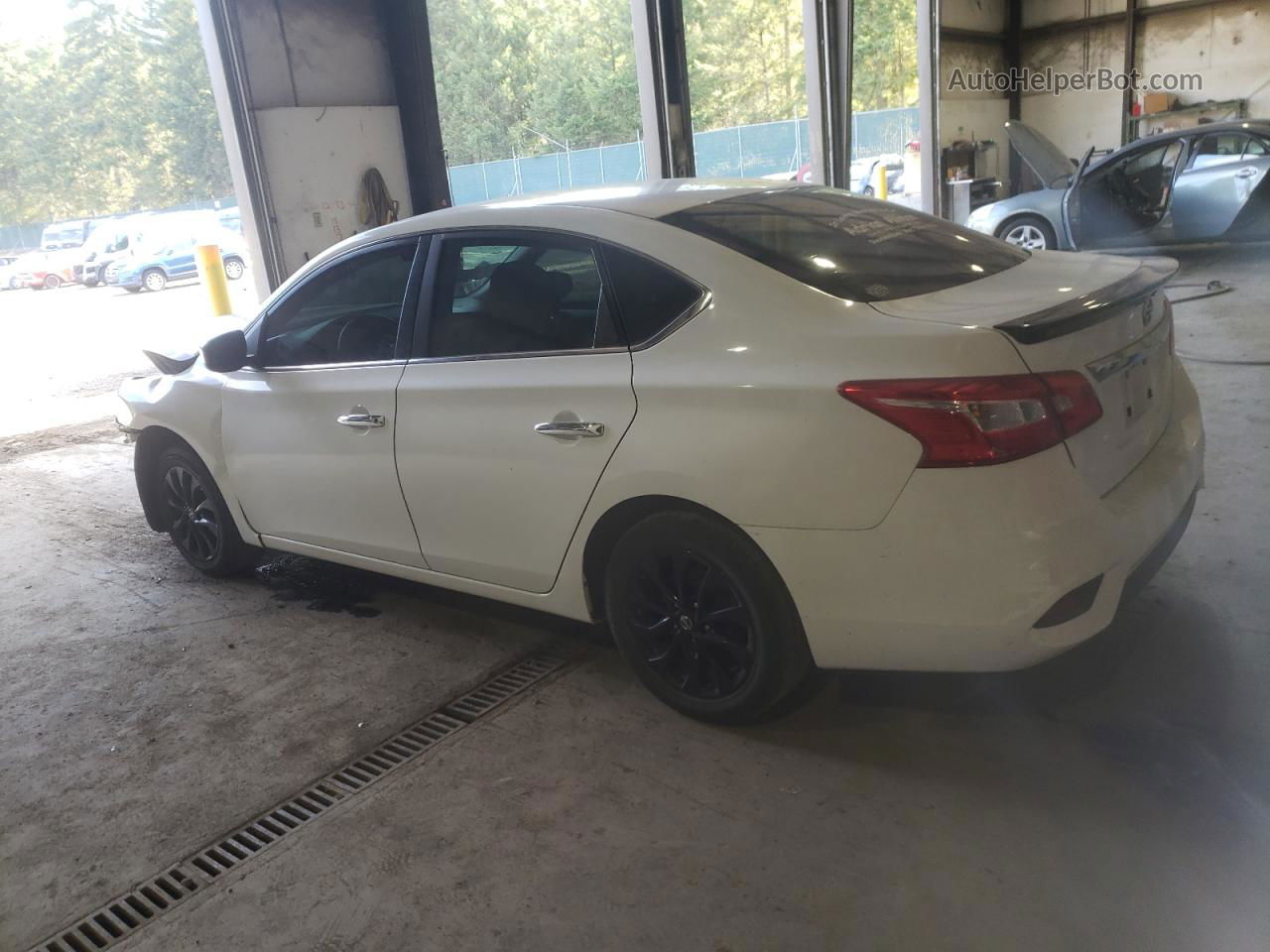 2018 Nissan Sentra S White vin: 3N1AB7AP5JY302378