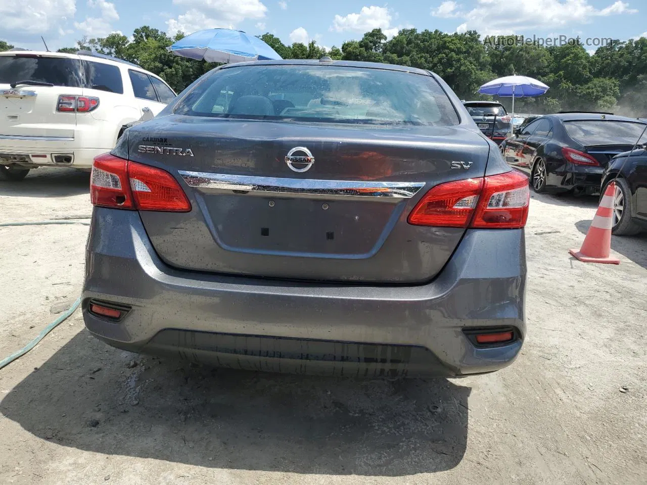 2018 Nissan Sentra S Gray vin: 3N1AB7AP5JY306690