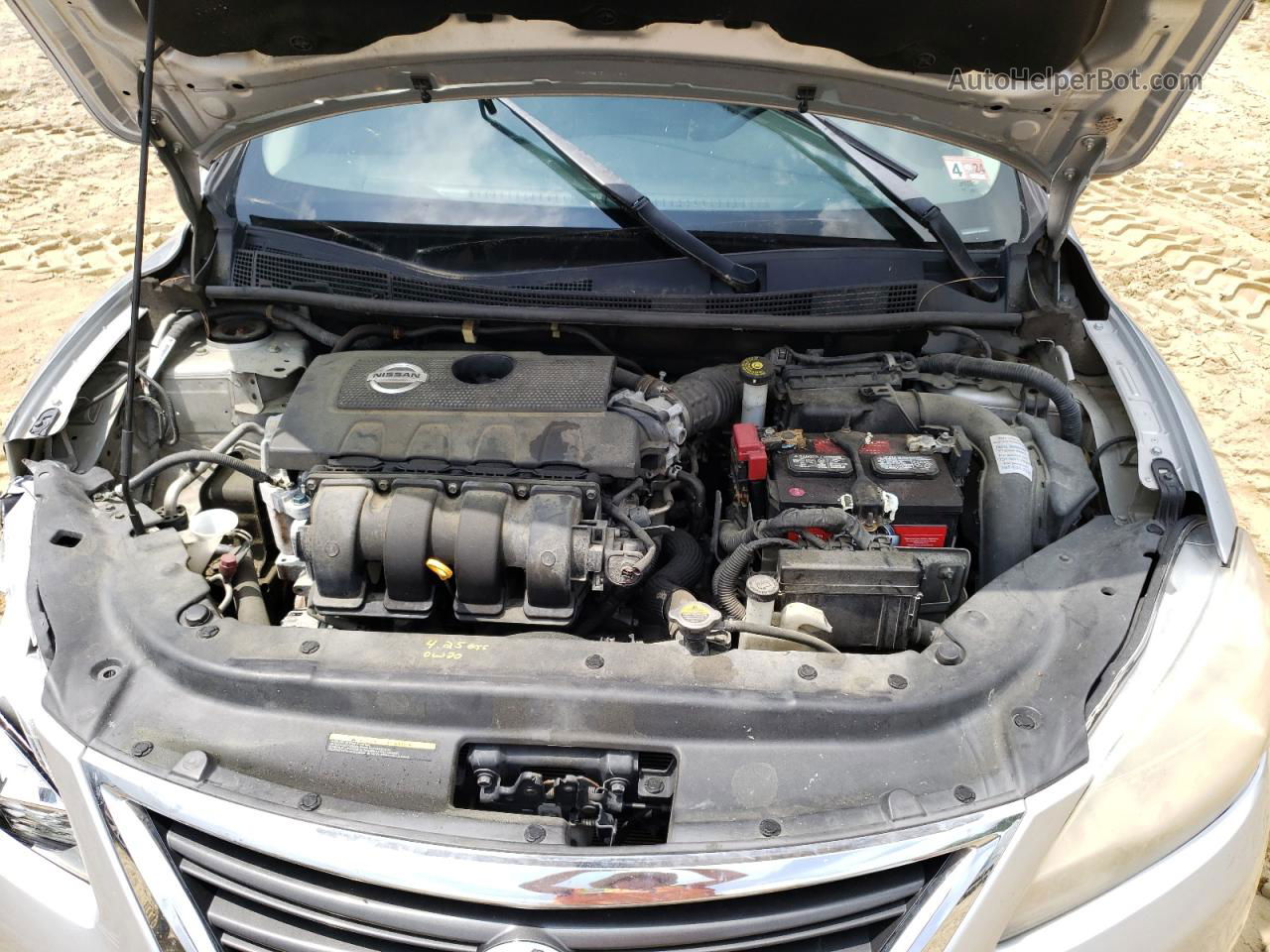 2015 Nissan Sentra S Серебряный vin: 3N1AB7AP6FY218786