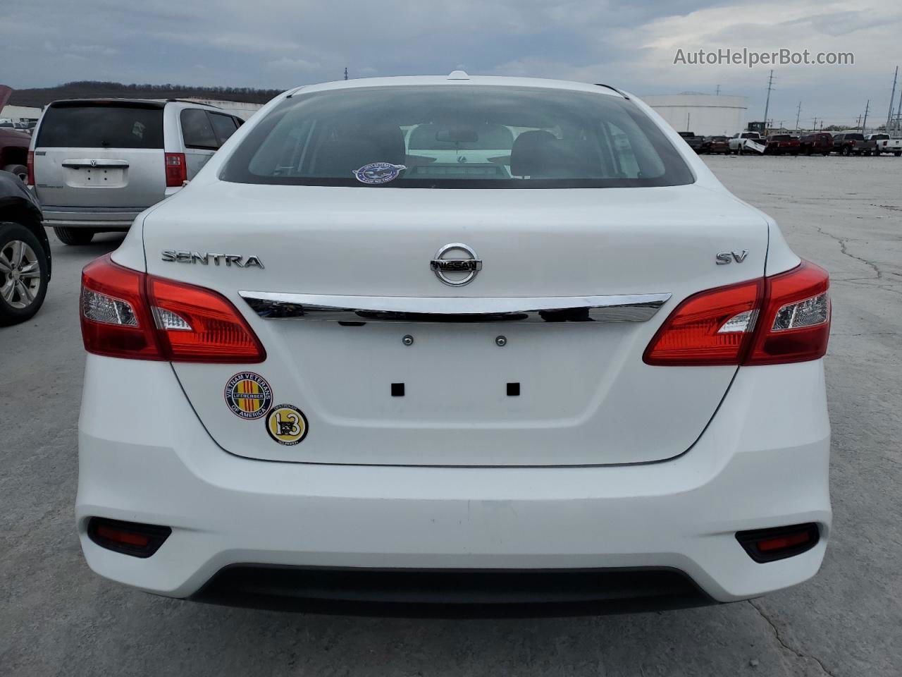 2018 Nissan Sentra S White vin: 3N1AB7AP6JL634066