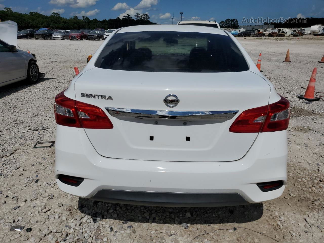 2018 Nissan Sentra S White vin: 3N1AB7AP6JY322770