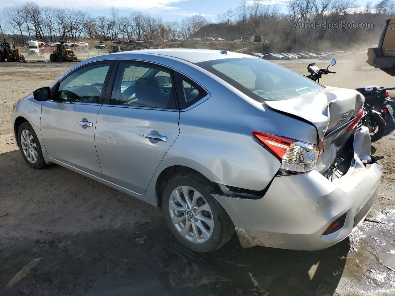 2018 Nissan Sentra S Серебряный vin: 3N1AB7AP6JY343778