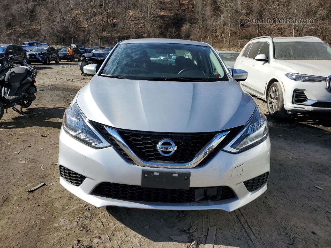 2018 Nissan Sentra S Серебряный vin: 3N1AB7AP6JY343778