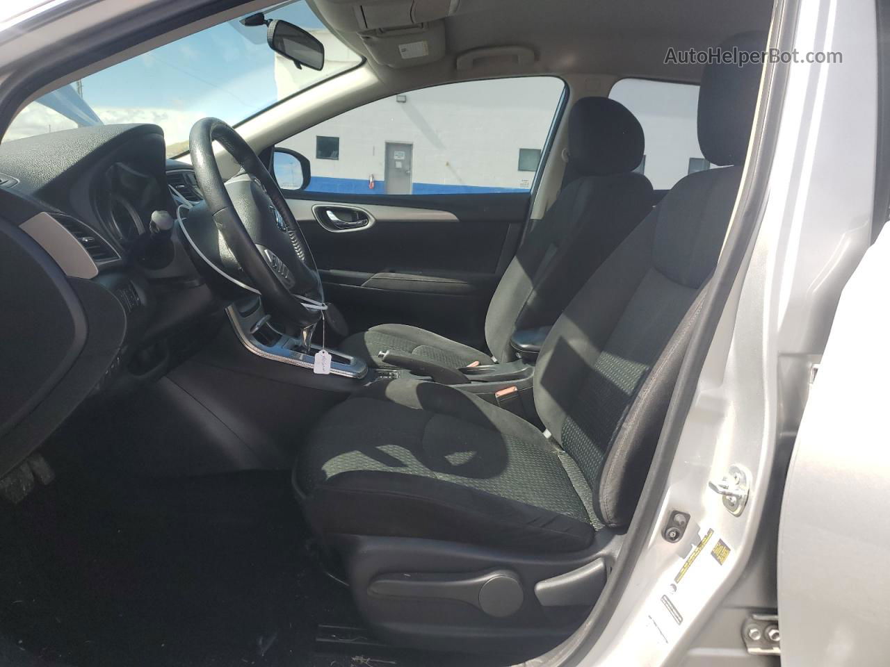 2015 Nissan Sentra S Серебряный vin: 3N1AB7AP7FY359060