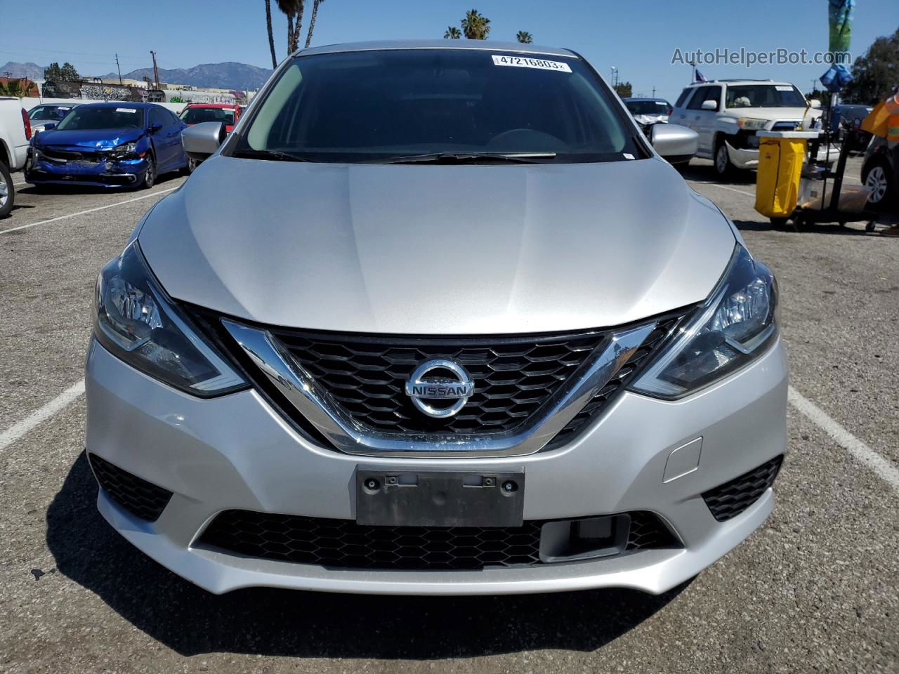 2018 Nissan Sentra S Серебряный vin: 3N1AB7AP7JY346334